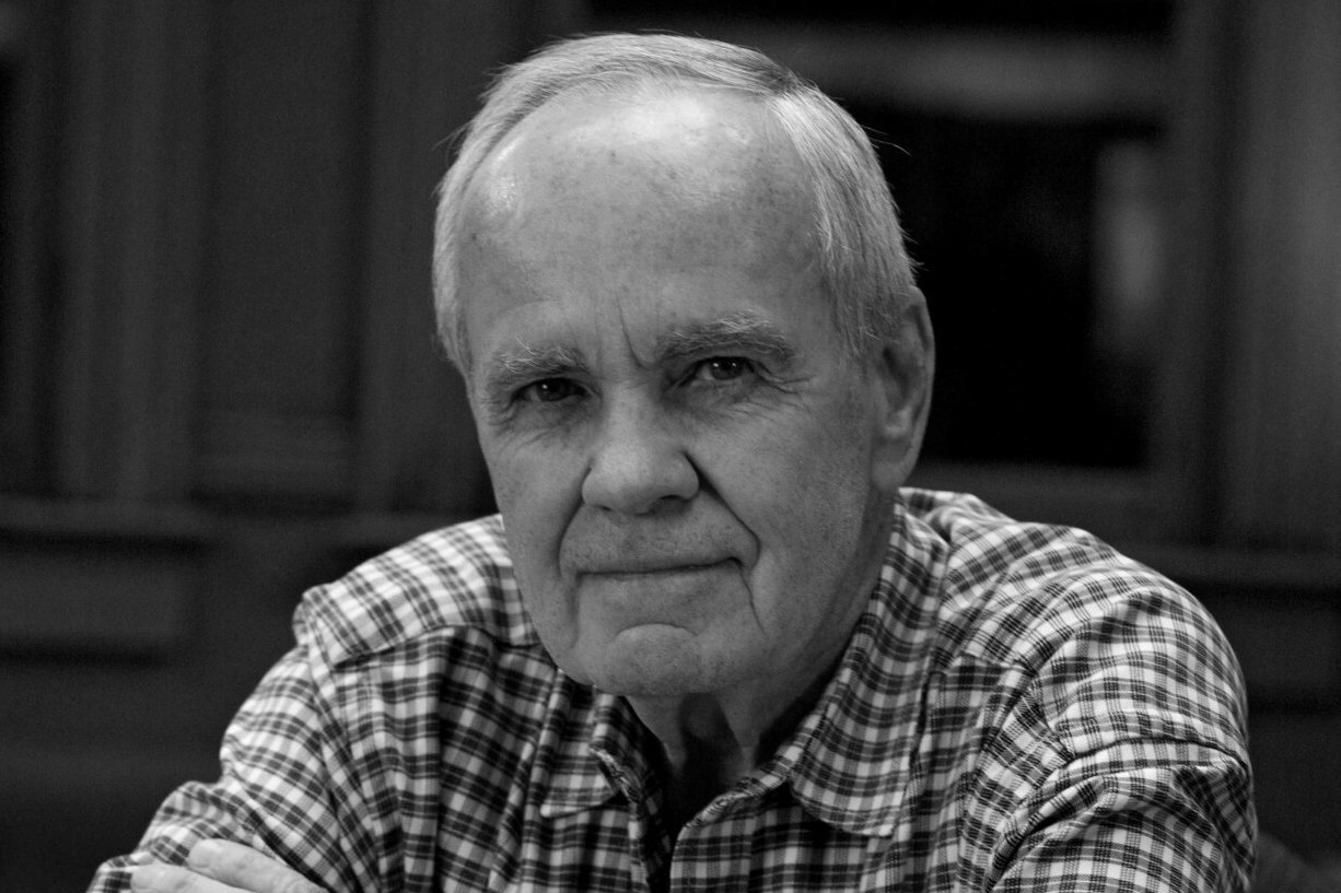 Cormac McCarthy pisarz śmierć to nie jest kraj dla starych ludzi droga