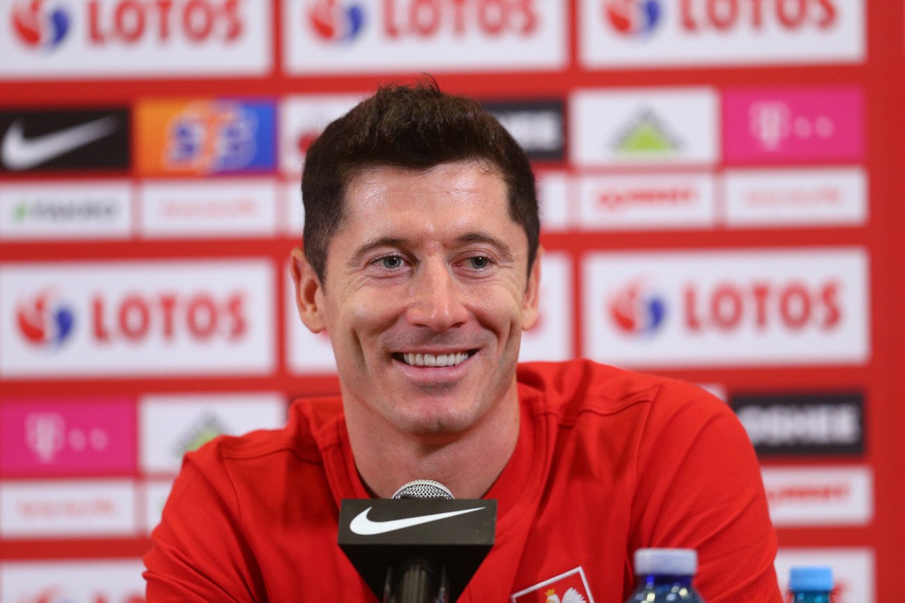Robert Lewandowski, kapitan reprezentacji Polski, we wtorek spotkał się z dziennikarzami i odpowiedział na kilka pytań.