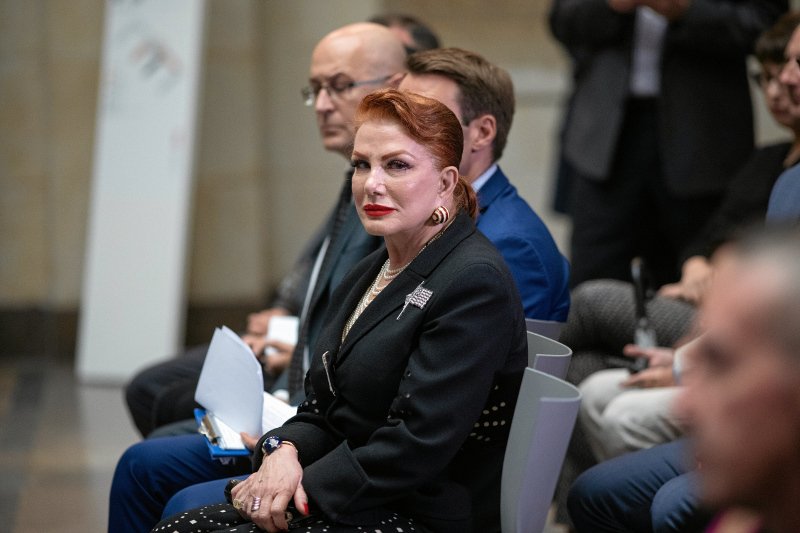 Georgette Mosbacher miała pisać więcej listów, w których naciskała na polskie władze.