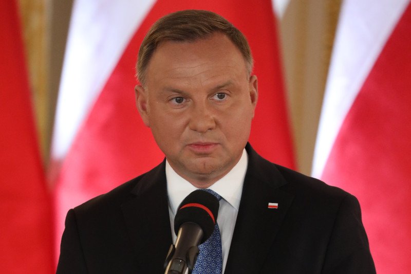 Andrzej Duda zawiesił głos, kiedy na salę wszedł Jarosław Kaczyński.