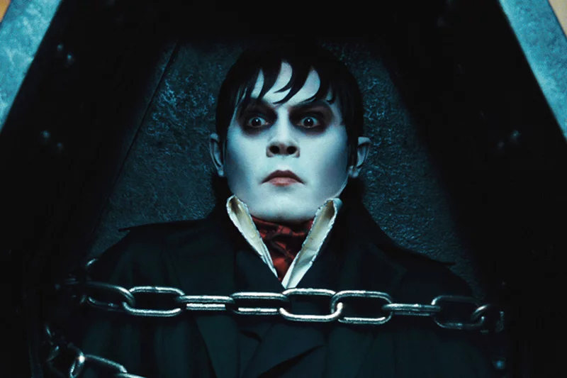 Johnny Depp jako wampir Barnabas Collins w najnowszym filmie Tima Burtona "Mroczne cienie"