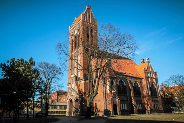 Aleksandra Kossakowska spokojnie zamówiła salę weselną na półtora roku przed terminem. Tego, co się wydarzyło na dwa dni przed terminem, nie życzymy nikomu.