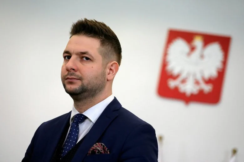 Patryk Jaki straszy na Facebooku PiS.