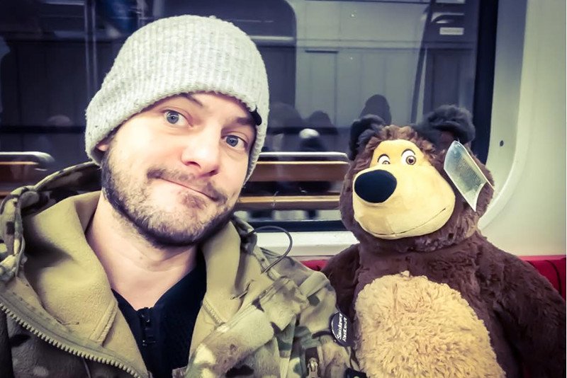 Mikołaj Janusz dołączył do zespołu programu "W tyle wizji" emitowanego na antenie TVP Info.