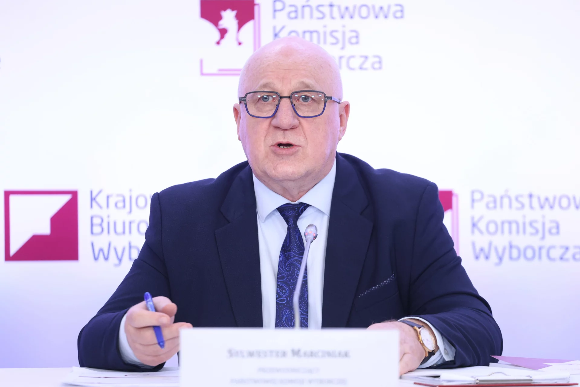 Nieprawidłowości przy zliczeniu głosów podczas II tury. Reakcja PKW