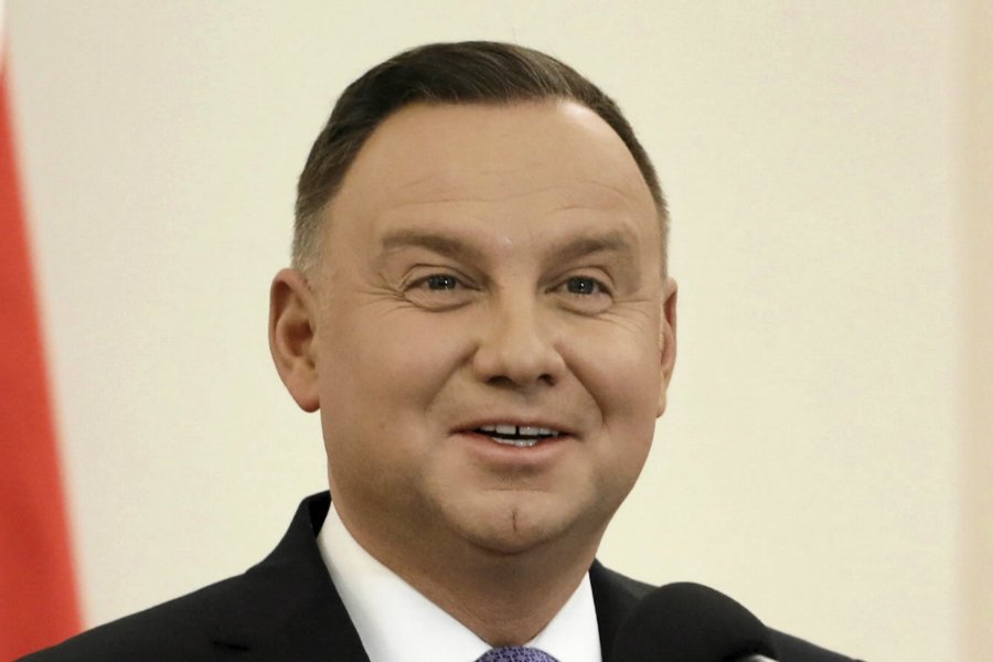 W sondażu rządowego ośrodka CBOS Andrzej Duda notuje 50 proc. poparcia. Oznaczałoby to, że wygra wybory w pierwszej turze. Takiego poparcia nie ma w żadnym innym badaniu.
