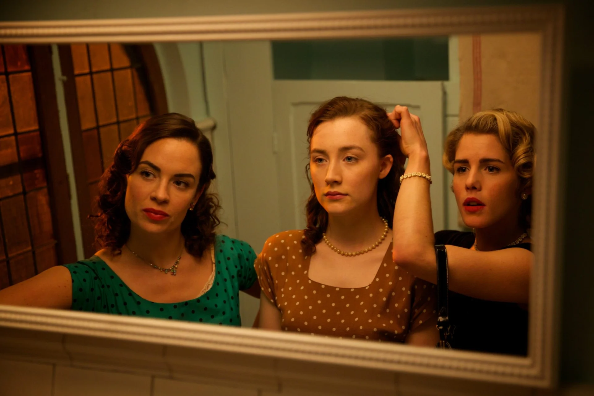 Saoirse Ronan w filmie "Brooklyn"