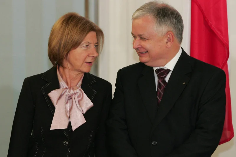 Państwo Kaczyńscy okazywali sobie niewymuszoną czułość.