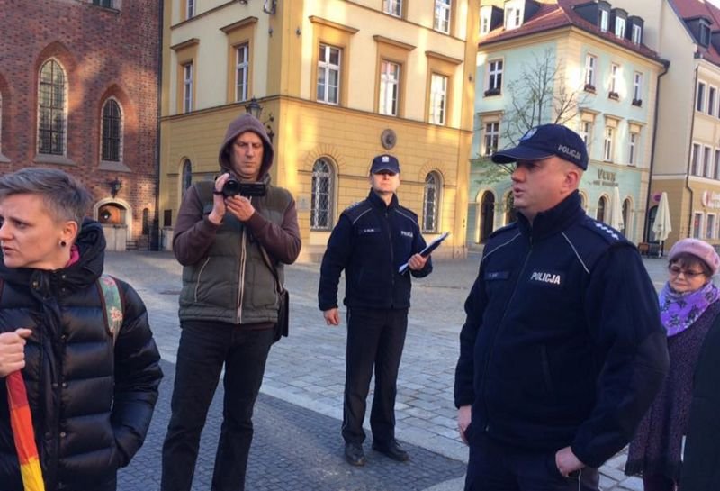 Wrocławska akcja solidarnościowa z osobami LGBT prześladowanymi w Czeczenii została rozpędzona