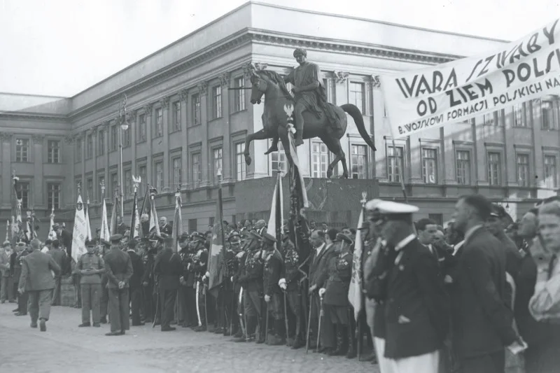 Przed wojną w Pałacu Saskim mieściła się siedziba Sztabu Generalnego. Teraz planuje się umieszczenie w nim Senatu RP.