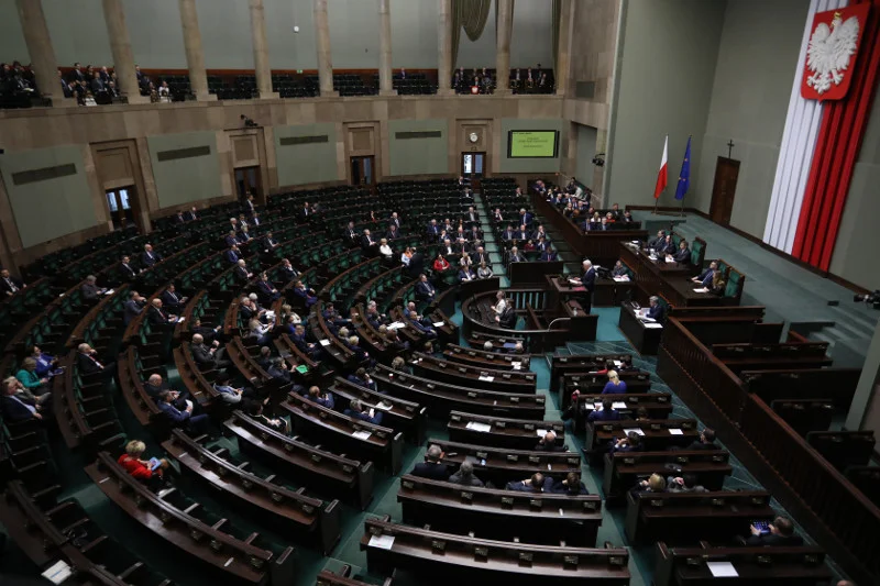 Tłumów podczas expose Jacka Czaputowicza na sali plenarnej nie było.