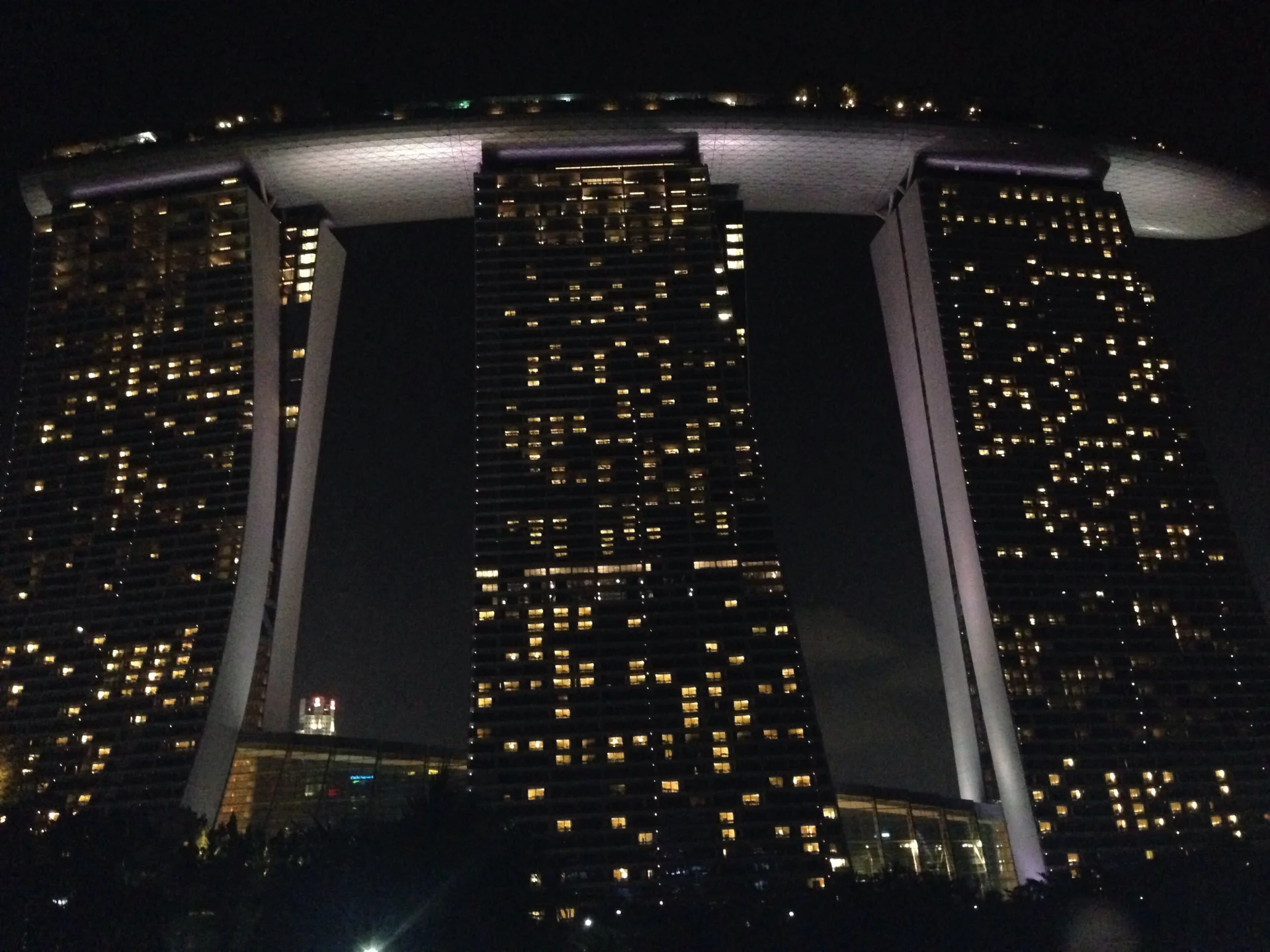 Marina Bay Sands nocą.