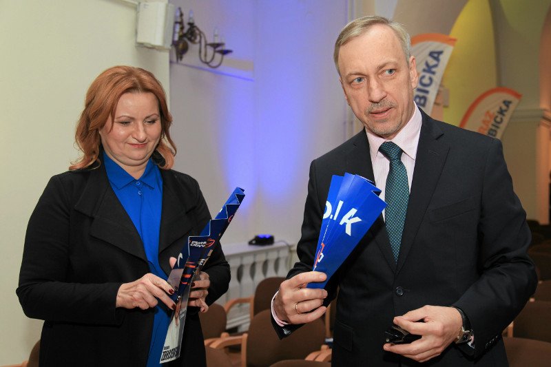 Barbara Zdrojewska nie chce być postrzegana przez władze Platformy Obywatelskiej jedynie jako dodatek do męża.