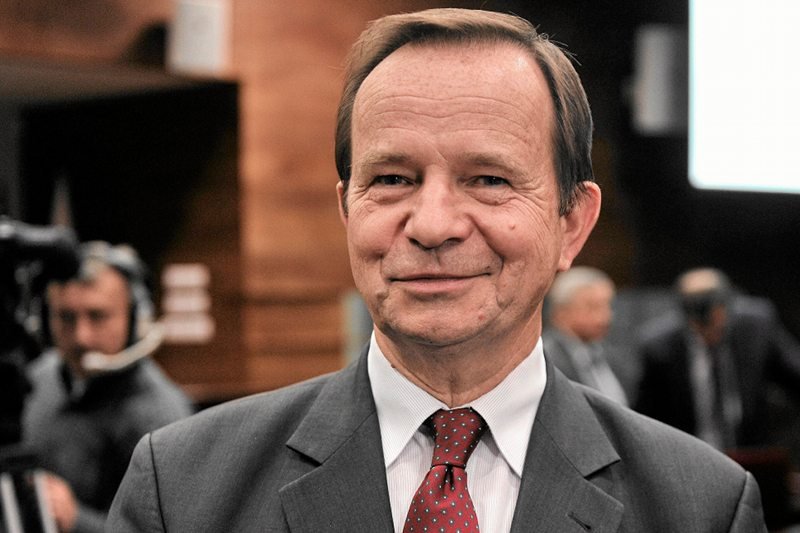 Marszałek Podkarpacia: "Klękamy przed biskupami"