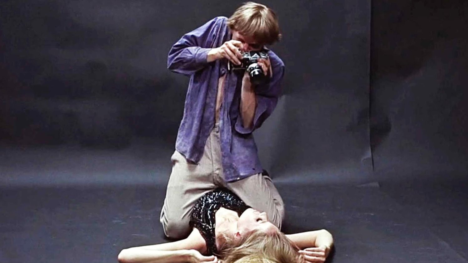 David Hemmings i Vanessa Redgrave w filmie "Powiększenie"