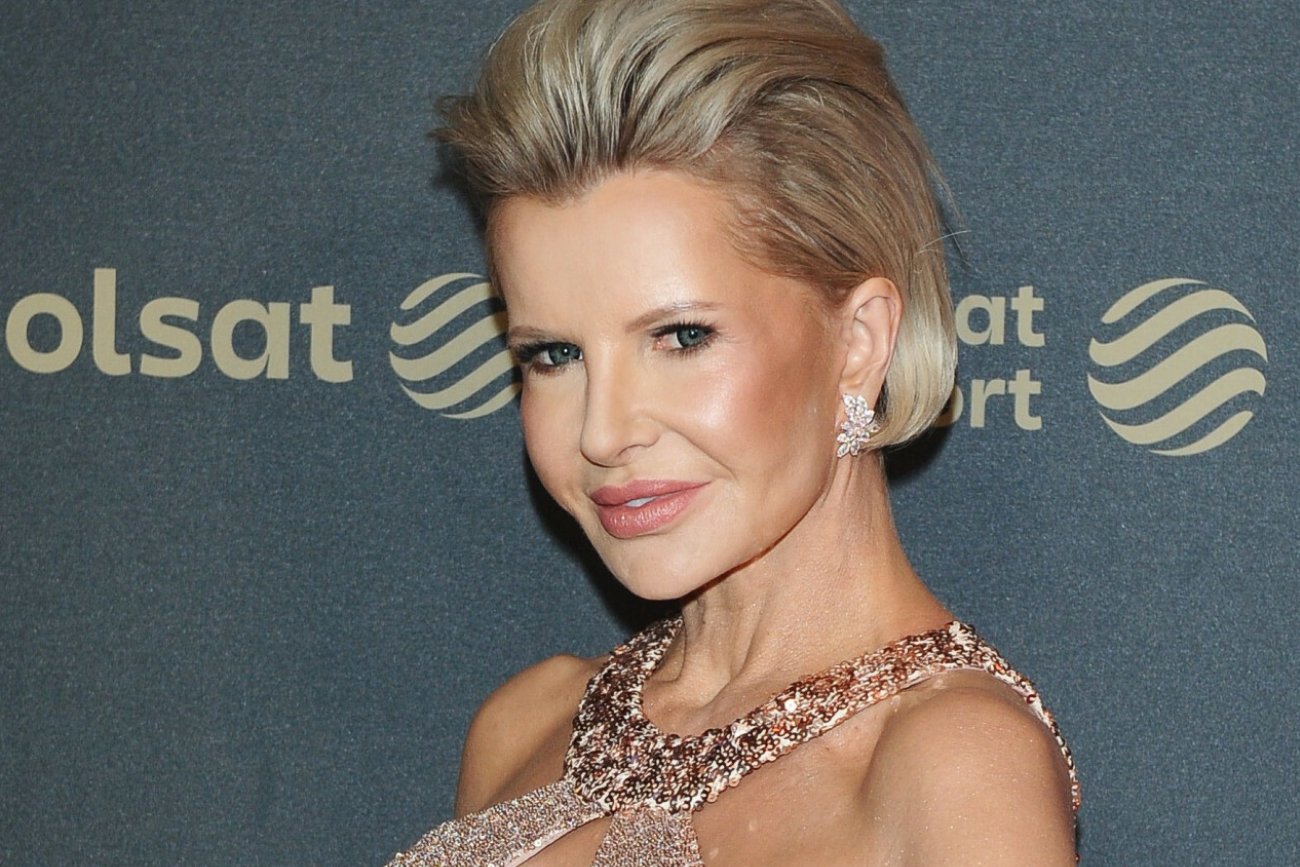 Joanna Racewicz na Gali Mistrzów Sportu. Złota suknia wyeksponowała biust