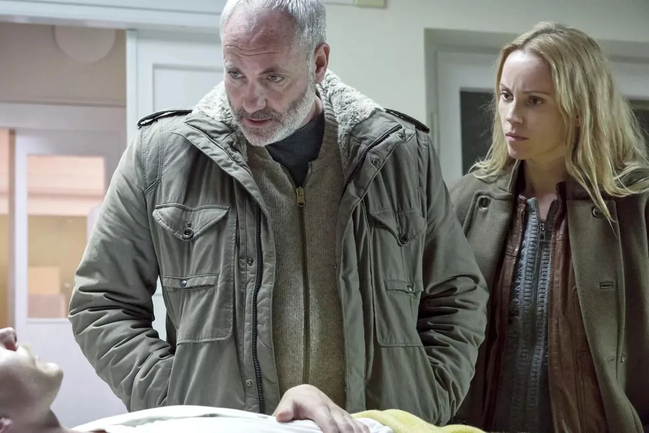 Sofia Helin i Kim Bodnia w serialu "Most nad Sundem".