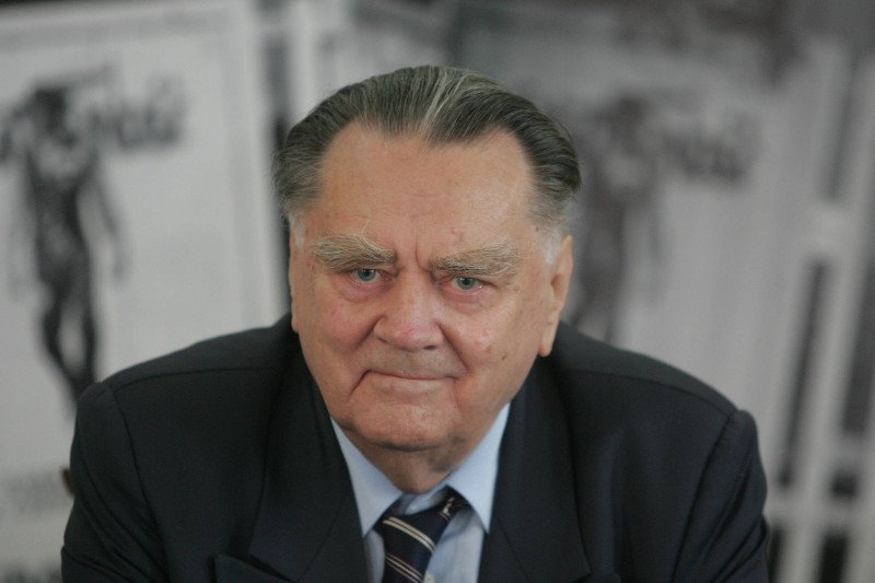 Jan Olszewski pod koniec życia dostawał około 8 tysięcy złotych emerytury.