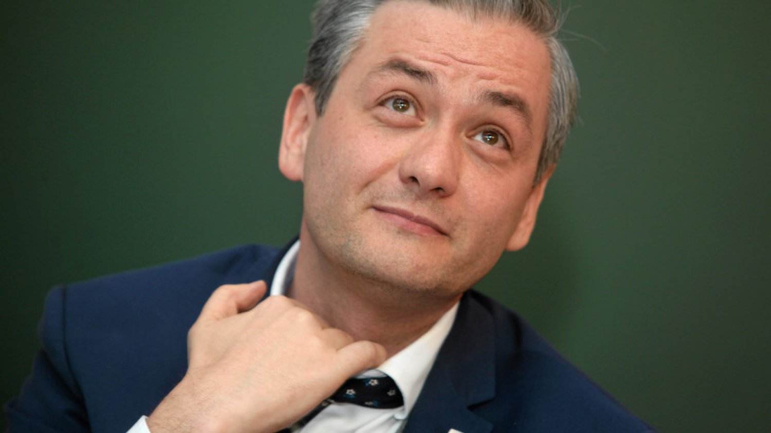 Biedroń Wszechmogący? Szóstka w Lotto, 5 tys. żarówek od Ikei, a teraz jeszcze znaleźli w Słupsku... 20 ton bursztynu