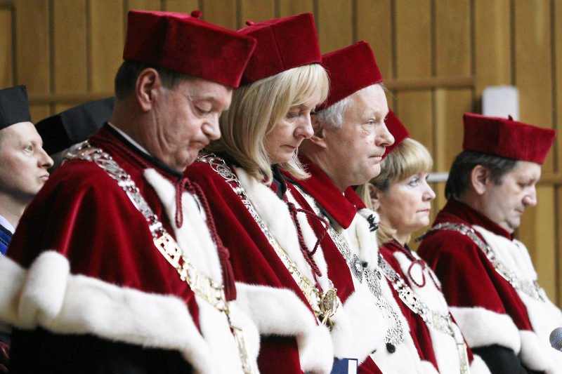 Uczelnie prześcigają się w wymyślaniu kreatywnych kierunków, byle tylko przyciągnąć studentów.