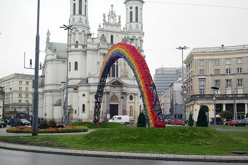 Tęcza na Placu Zbawiciela została zniszczona z nienawiści wobec homoseksualistów?