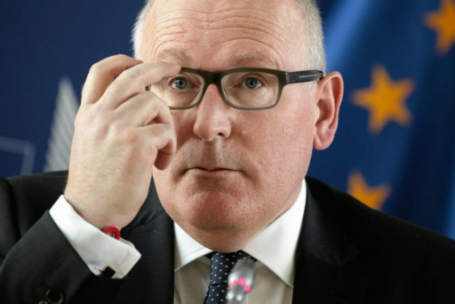 Słowa Fransa Timmermansa o granicach Polski zostały przekręcone.