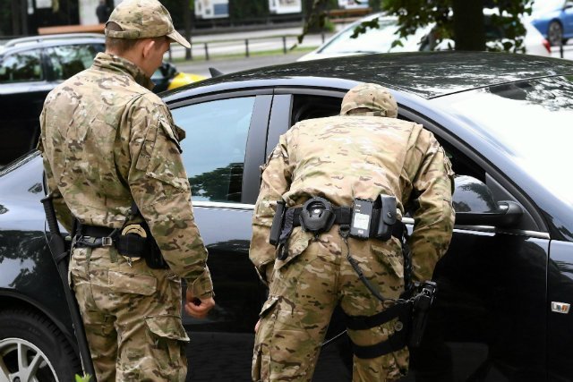 W Warszawie doszło do kolejnej kolizji z udziałem auta SOP. Kierowca potrącił rowerzystkę.