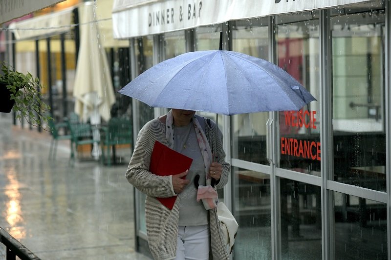 W weekend jeszcze może popadać, ale niedziela zapowiada się słonecznie.