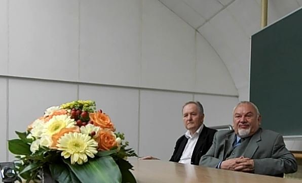 Jubilaci: prof. Tadeusz Grabiński, były rektor UEK, oraz ja.