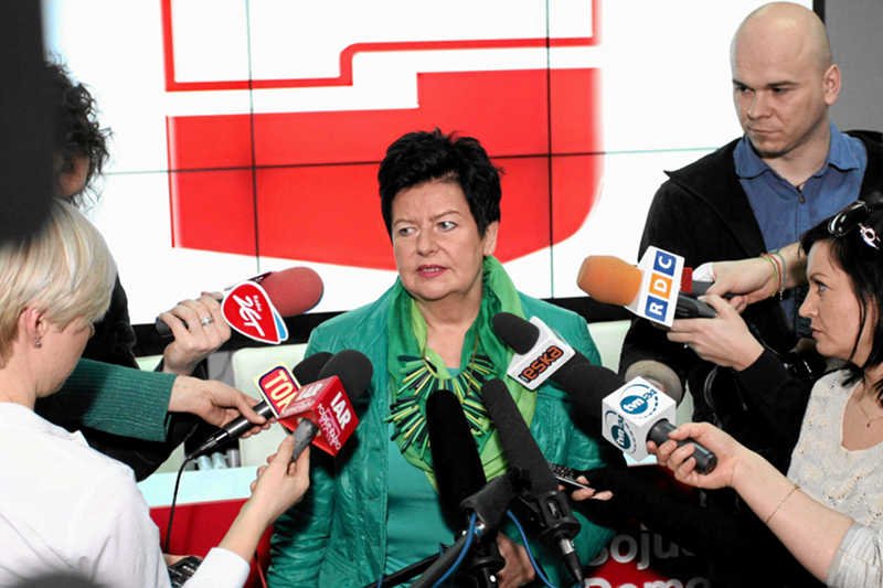 Joanna Senyszyn krytykuje polski Kościół za reakcję na doniesieniach o pedofilii.