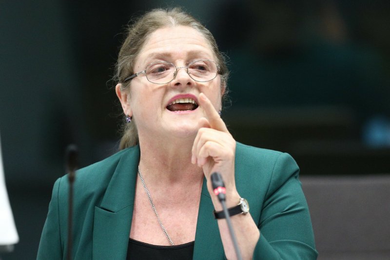 Ambasador USA Mark Brzezinski, odwiedzil sanktuarium na Jasnej Górze, ale wizyta, zdaniem Krystyny Pawłowicz, ma obrażać uczucia religijne