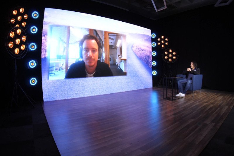 Pim de Morree, współautor koncepcji korporacyjnych rebeliantów oraz Julien Ducarroz, prezes Orange Polska podczas rozmowy w ramach wydarzenia Miasteczko Myśli „Czas Rebeliantów”