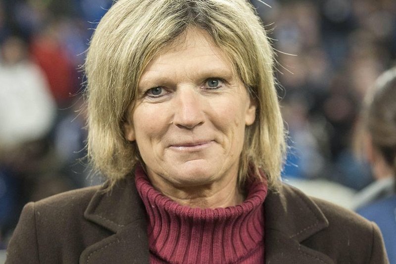 Komentatorka sportowa Claudia Neumann stała się ofiarą seksistowskiego hejtu ze strony kibiców, których zdaniem kobiety nie powinny relacjonować meczów piłkarskich.