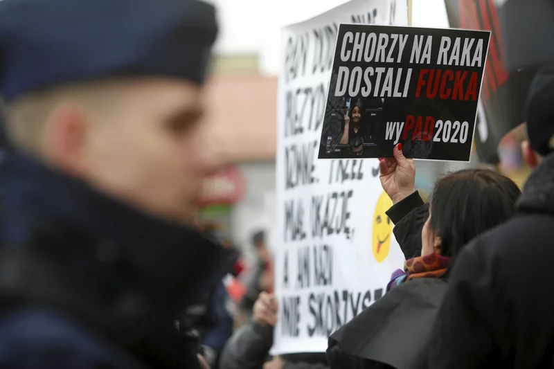 Andrzej Duda został przywitany w Łowiczu przez swoich przeciwników.
