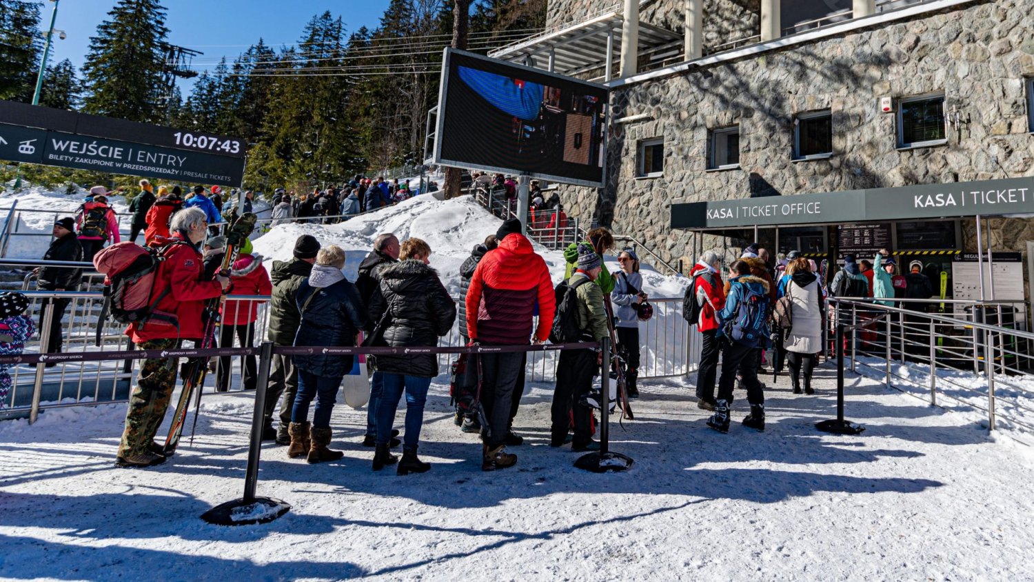 Najazd turystów na Tatry. Takiego roku nie pamiętają żadni górale