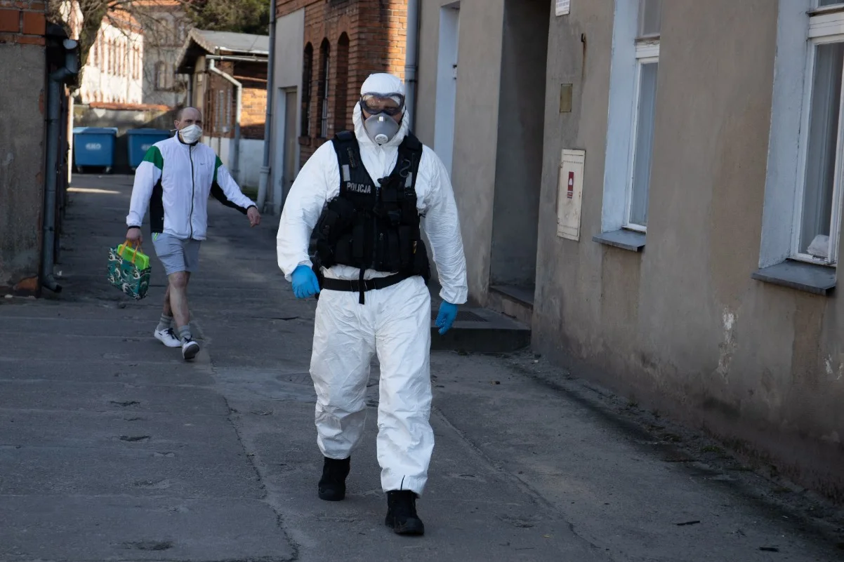 Naukowcy z Narodowych Akademii USA twierdzą, że pandemia koronawirusa nie zmniejszy się wraz z cieplejszą temperaturą. Donald Trump twierdził, że na zmniejszenie się epidemii koronawirusa będzie miała cieplejsza temperatura. Innego zdania są naukowcy.
