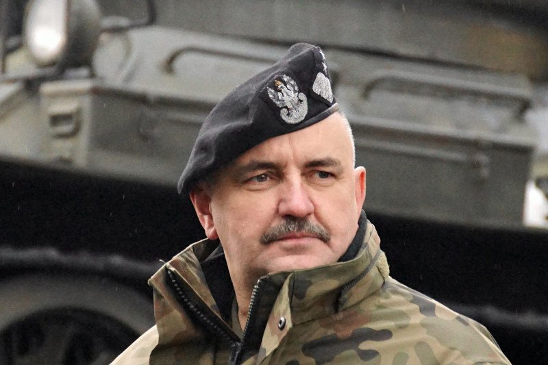 Nowy dowódca generalny, Jarosław Mika.