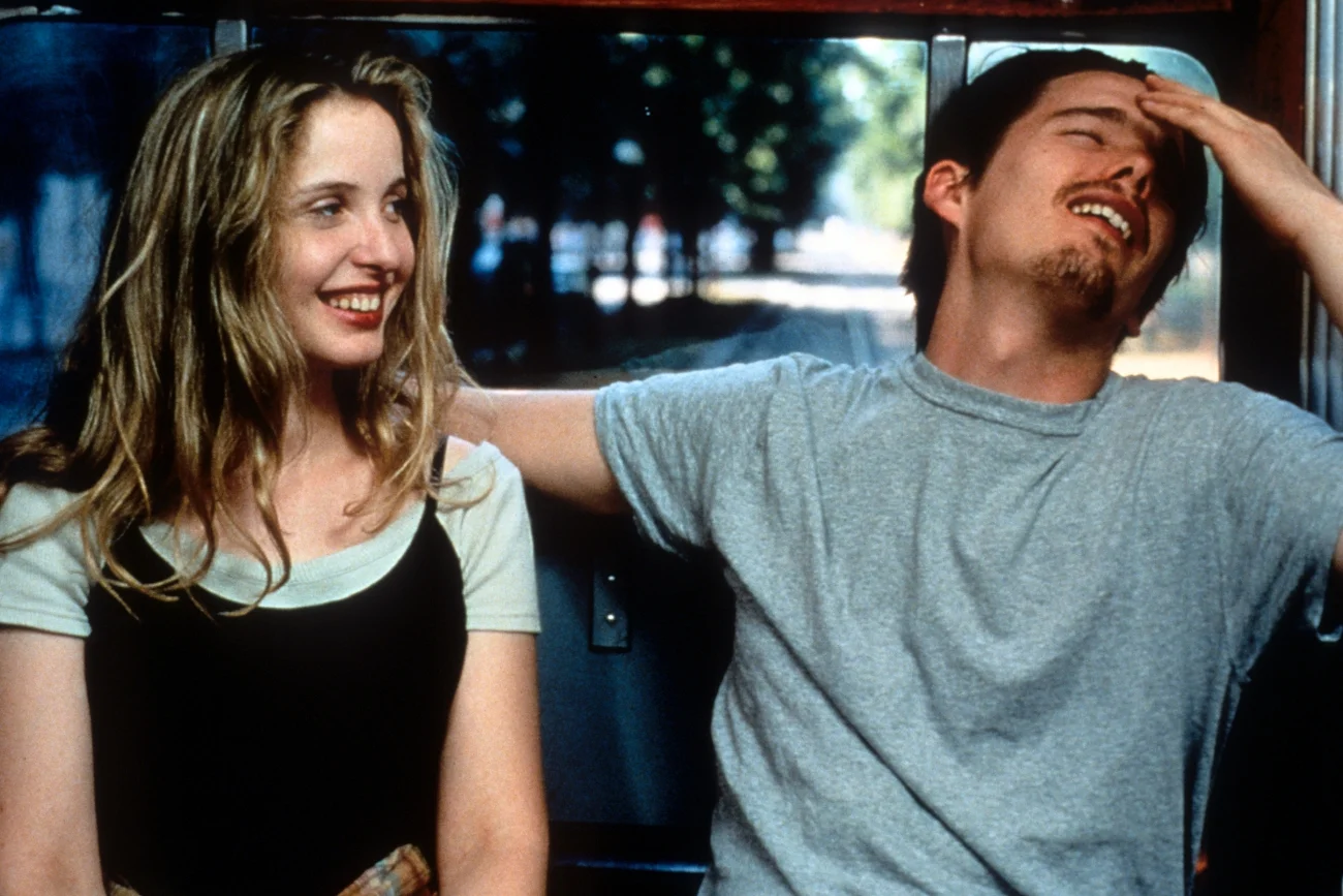 Julie Delpy i Ethan Hawke w filmie "Przed wschodem słońca"