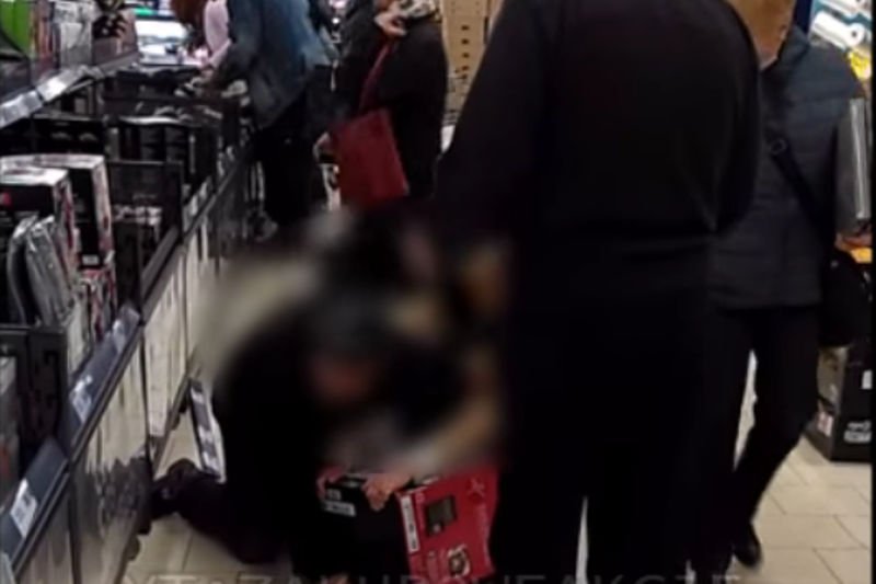 Walka o robota w Lidlu.