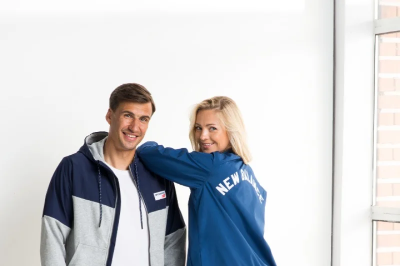 Piłkarz tym razem promuje buty sportowe