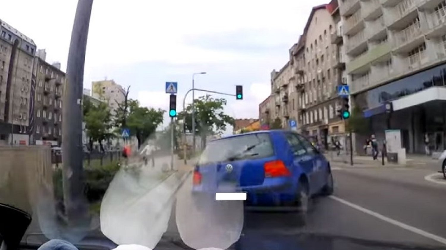 Warsaw Drive pokazuje jak poniekąd doprowadza do kolizji z innymi kierowcami w Warszawie.