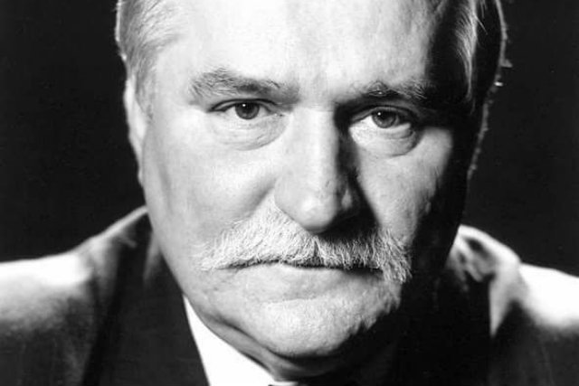 Lech Wałęsa opublikował kilka wpisów na Twitterze i Facebooku po tym, jak Sąd Okręgowy w Gdańsku nakazał przeprosić Krzysztofa Wyszkowskiego za slowa o Bolku.