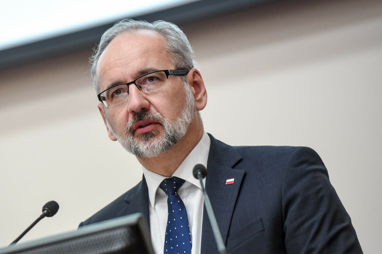 Adam Niedzielski narzeka na opieszałość prokuratury.