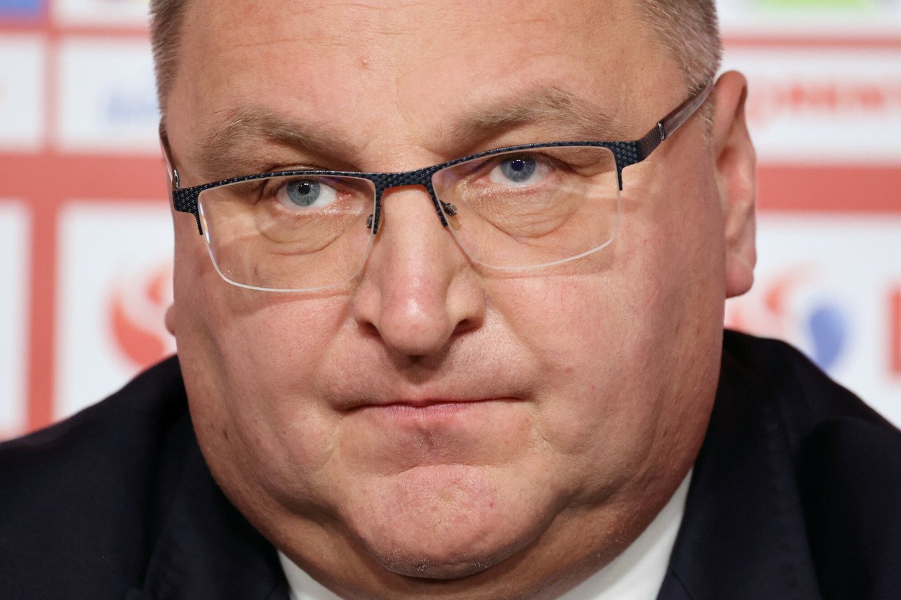 Czesław Michniewicz w ostatnich tygodniach znalazł się na ustach kibiców nie tylko ze względu na wynik reprezentacji...