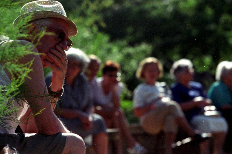 Emeryci i renciści nie skorzystają z bonu turystycznego, ważnego także w kolejne wakacje. W środę Sejm odrzucił poprawkę senacką.