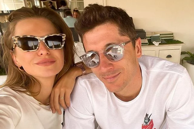 Anna i Robert Lewandowscy ostatnio wypoczywali razem na Majorce, a po powrocie zabrali się za organizację urodzin córek