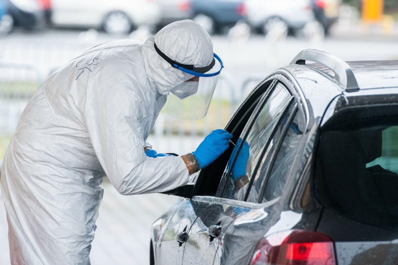 Założenia nowej ustawy covidowej. Będą odszkodowania za zakażenia w pracy?