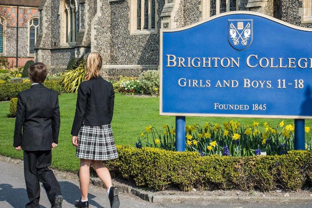 Brytyjska szkoła chce wesprzeć transpłciowych uczniów