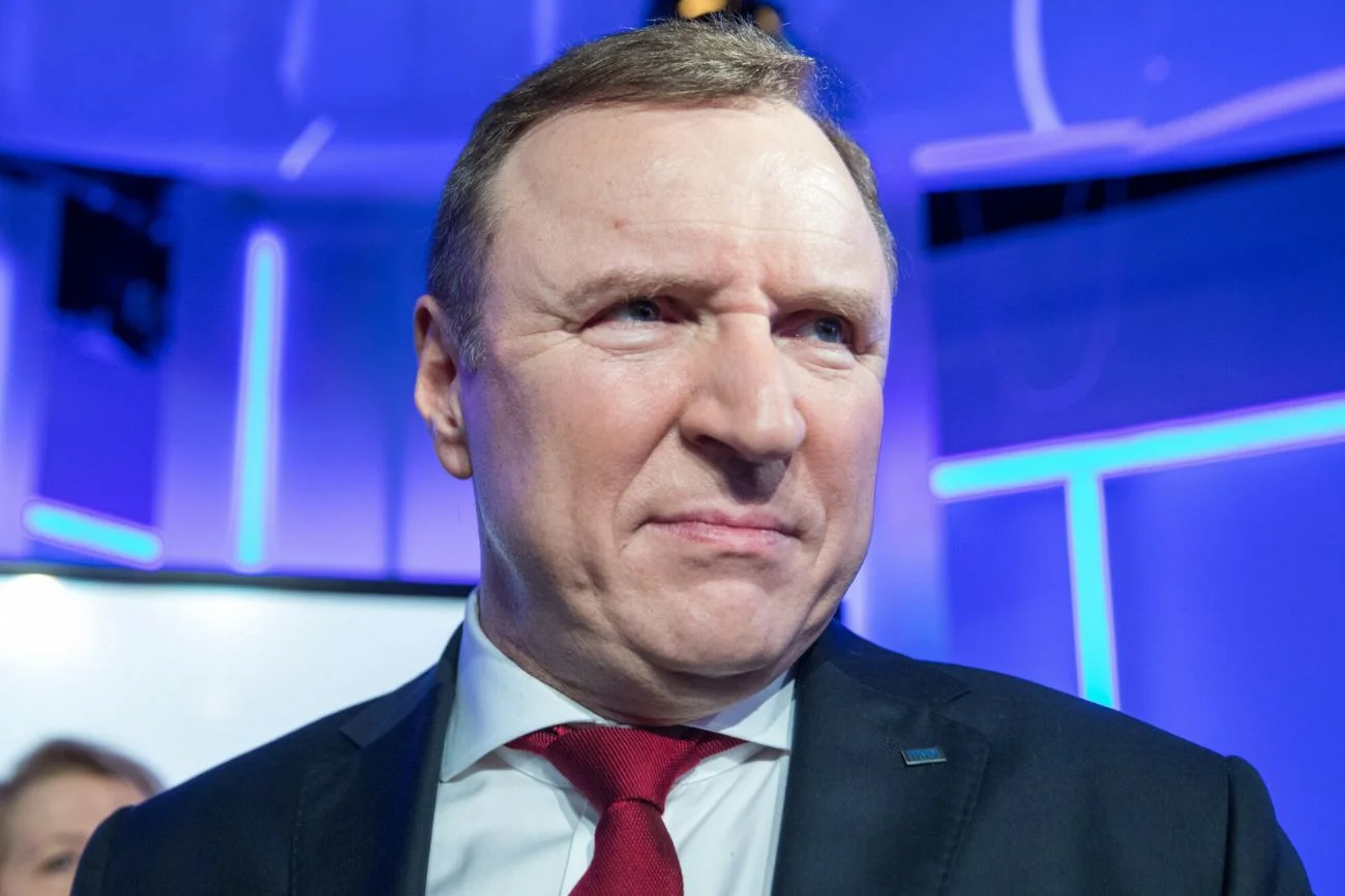 KRRiT bezprecedensowo upomina Jacka Kurskiego, że w "Wiadomościach" nierzetelnie pokazuje Donalda Tuska.