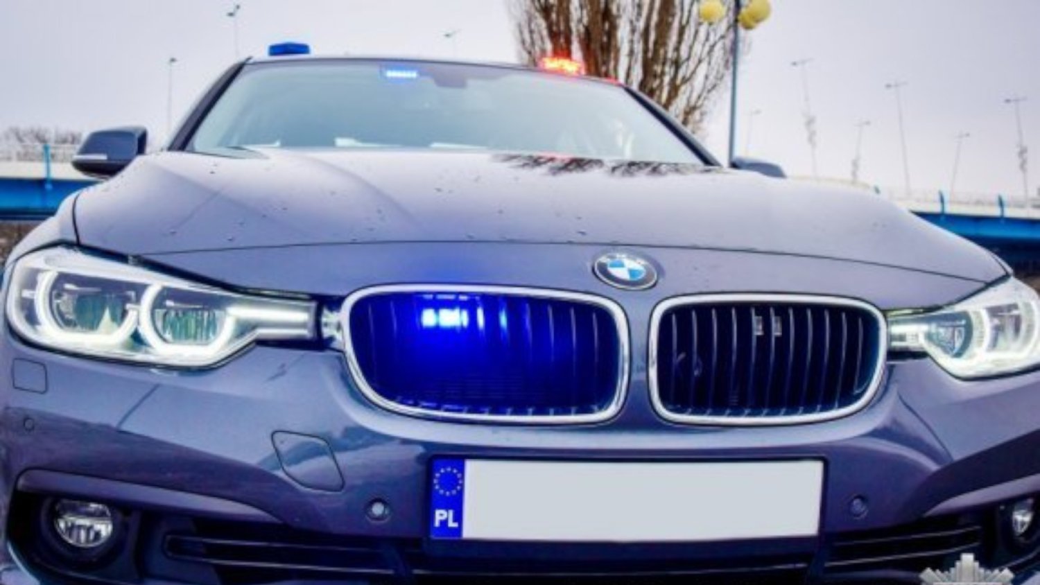 170 km/h w terenie zabudowanym? Kierowca myślał chyba, że jest na torze, a skończył bez prawka